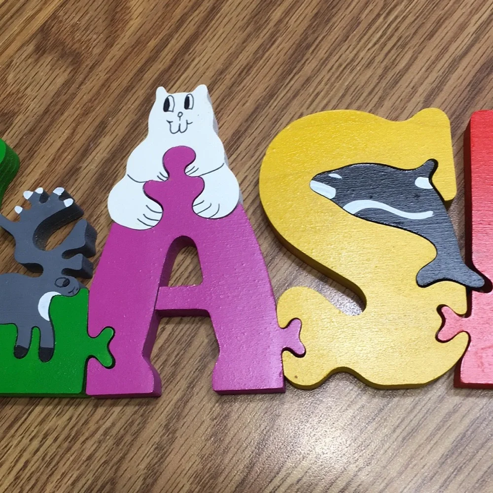 Beautiful Alaska Wood Puzzle 12 pc Really Cute - Excellent Condition